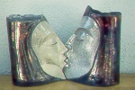 Kissing Face Vases1 TN.jpg (10144 bytes)