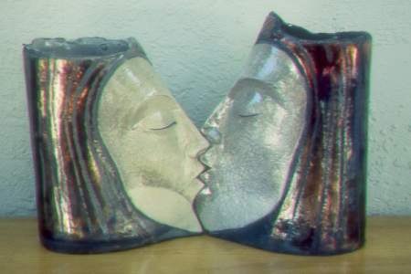 Kissing Face Vases L.JPG (16386 bytes)